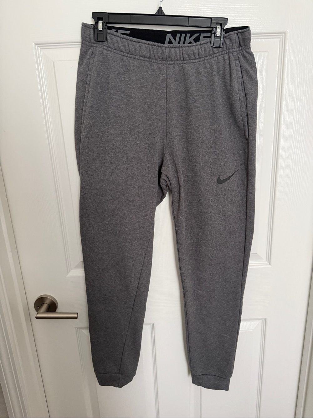Nike Men’s M Dri-FIT Charcoal Tapered Training Jogger Sweatpants CZ6379-071